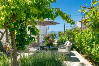 Apartments by the sea Podstrana, Split - 15963 - 1