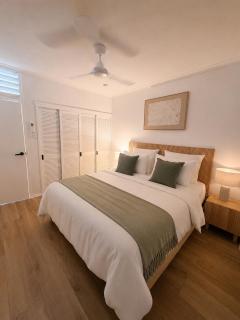 Stylish Tropical Villa with Lagoon Pool - 5