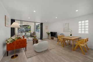 Contemporary 2-Bedroom Apartment in Sothbank - 7