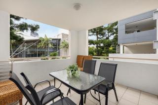 Contemporary 2-Bedroom Apartment in Sothbank - 1