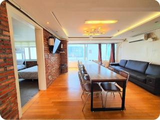 Elevator 5th floor 4 Rooms 3bathrooms - 9