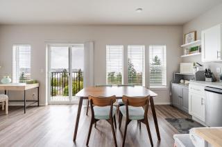 Top floor corner condo with UNREAL views of Commencement Bay DT Tacoma skyline - 2