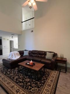 Cozy modern Mediterranean haven, 1 King 2 Queens - 8