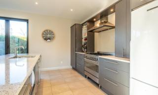 13 St James Avenue - 5