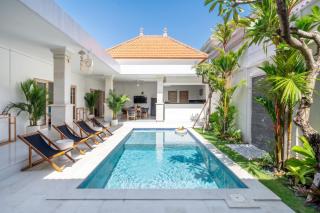 Semera Villa - Secluded Pool Stay with Spacious Patio - Kerobokan - 0
