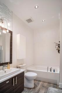 Stylish Chic 3 BDRS Apt near metro at MTL-N, Parking! - Montreal - 8
