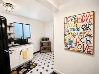 The Creative Escape With Community Canvas Loft - 7
