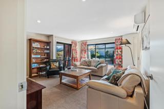16 Mt Isobel Place - 2
