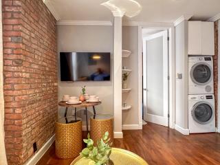 Suite - East Harlem, Manhattan by Monthier - 7