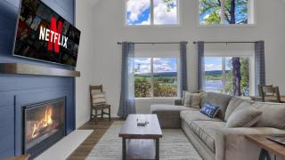 Lakefront, Dock, Boats, Hot Tub, Game Room - 2