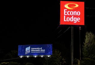 Econo Lodge Menomonie - 7