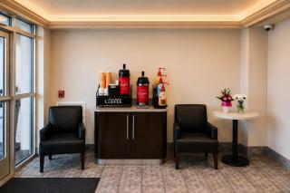 Econo Lodge Menomonie - 2
