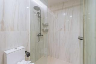 Prime Location 1BR Walk to the Beach utopia B5-4L C312 - 3