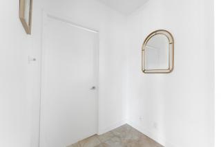 Skyline 1BR Escape by CN Tower - Sleeps 4 Guests - 2