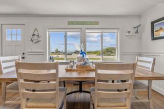 Spacious FamilyOceanfront 6BR Across Craigville Beach - 2