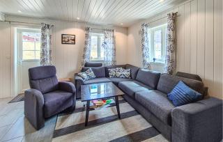 Lovely Home In Borgund With Sauna - 8