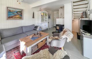 Gorgeous Home In Lindesnes With Wifi - 1
