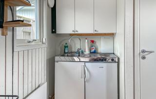 1 Bedroom Lovely Home In Falkenberg - 4
