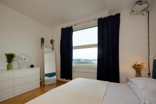 100 square meter 4-room central smart apt - 3