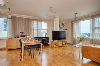 100 square meter 4-room central smart apt - 2