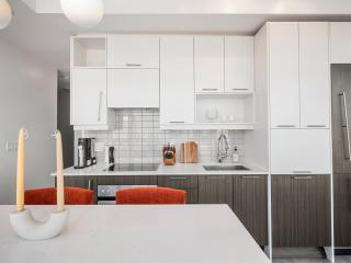 VOGUE Suites Toronto - 2