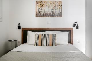 Glimmer 2-Bedroom Apartment in Athens - 4