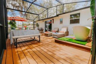 Private UCF Apt King Priv Yard Outdoor Tub - 3