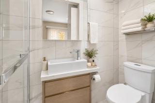 Spacious 2-Bedroom Stay on Pendrell Street Near FIFA 2026 - 1