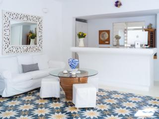 Rhenia Mykonos Hotel & Bungalows - 4