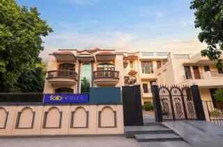 FabHotel The Arjun Sushant lok - Iffco Chowk Sector 29 - 6