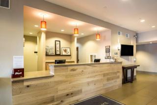 Country Inn & Suites by Radisson, Fond du Lac, WI - 3