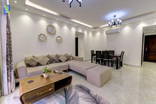 The Elite Haven 2BDR New Cairo - 9
