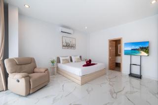 New 4BR Pool Villa Maple with 2 Master Suites near Rawai Seafood Market - 4