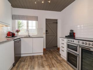 Cobblestone Cottage - 3