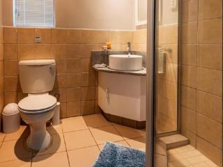 FamilyQuest Accommodation - 9