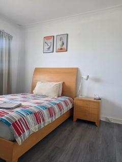 Cozy Room near airport and train station - Perth - 8