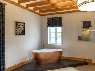 The Studio Cottage - 1