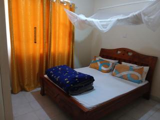 Dohnolm opposite Greenspan mall - 3