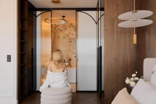 DOKI Living Suites - Foodhall & Parking by Downtown Apartments - 6