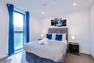2 Bedroom Apartment in Birmingham Hosted by Eason Stays with Easy City Access - 3