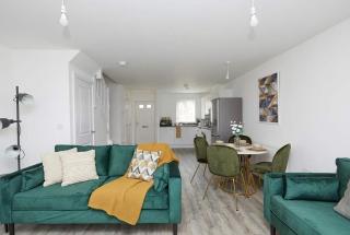 Beautiful brand new 3 bedroom city centre house with garden - 7