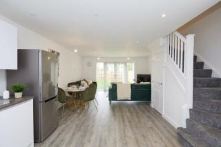 Beautiful brand new 3 bedroom city centre house with garden - 2