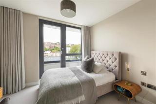 Luxury Apartment in Bristol's Creative Quarter - 4