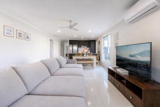 Bright Family Retreat Near Theme Parks - 5