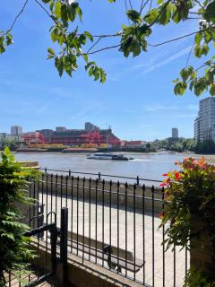 River side view flat - 1