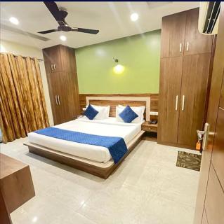 The indian hotel - 0
