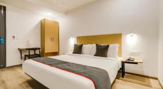 Hotel Golden World 10 Min Walk From Ghaziabad Railway Station - 4