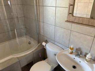 Malwandla guest house - 5