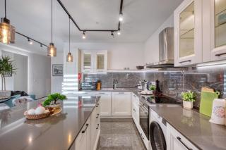 NEW! Stylish 2BR Apartment Minutes walk from Valletta by SF Homes - 3