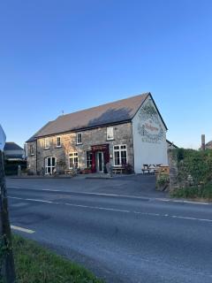 The Hedgerow Kilshanny - 9